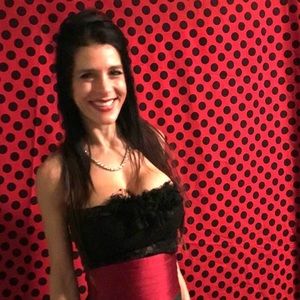 I’m Valentina. Nice to meet you 💃